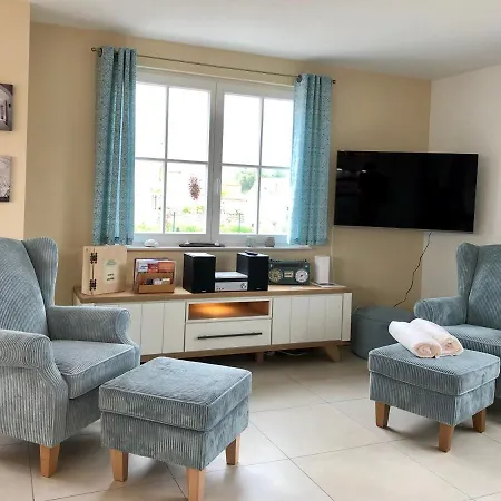 Holiday home Reetvilla Strelablick