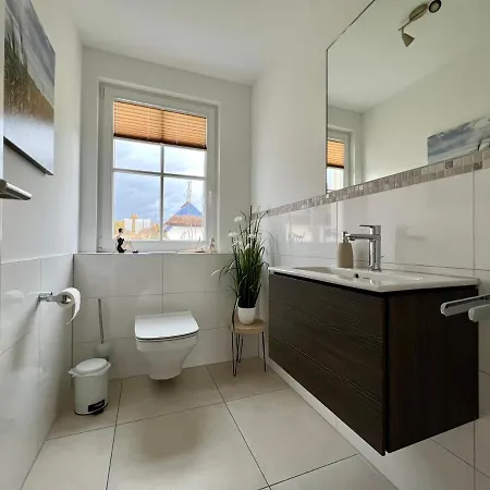 Reetvilla Strelablick Holiday home